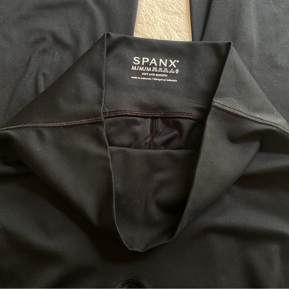 Spanx Soft & Smooth Active Flare Pant Black - Picture 7 of 10